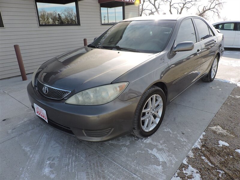 2006 Toyota Camry LE  