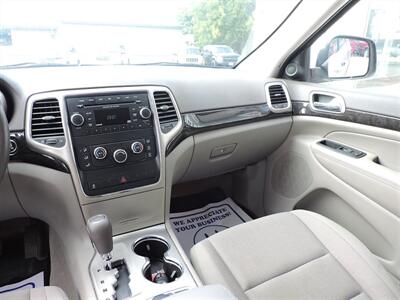 2012 Jeep Grand Cherokee Laredo   - Photo 14 - Grand Island, NE 68801