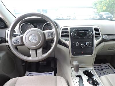 2012 Jeep Grand Cherokee Laredo   - Photo 13 - Grand Island, NE 68801
