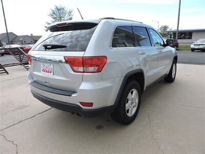 2012 Jeep Grand Cherokee Laredo   - Photo 5 - Grand Island, NE 68801