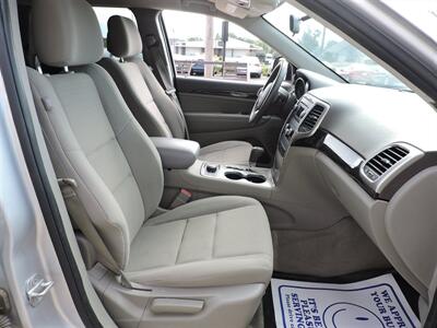 2012 Jeep Grand Cherokee Laredo   - Photo 10 - Grand Island, NE 68801