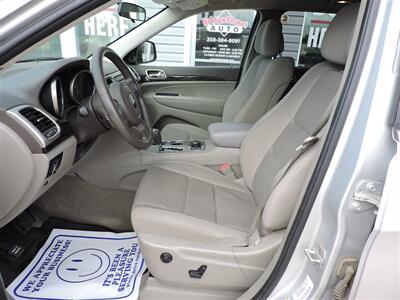 2012 Jeep Grand Cherokee Laredo   - Photo 9 - Grand Island, NE 68801