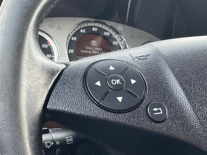 2011 Mercedes-Benz GLK GLK 350 - Photo 9 - North Platte, NE 69101