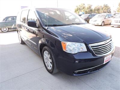 2014 Chrysler Town & Country Touring   - Photo 4 - Lexington, NE 68850