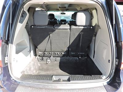 2014 Chrysler Town & Country Touring   - Photo 12 - Lexington, NE 68850