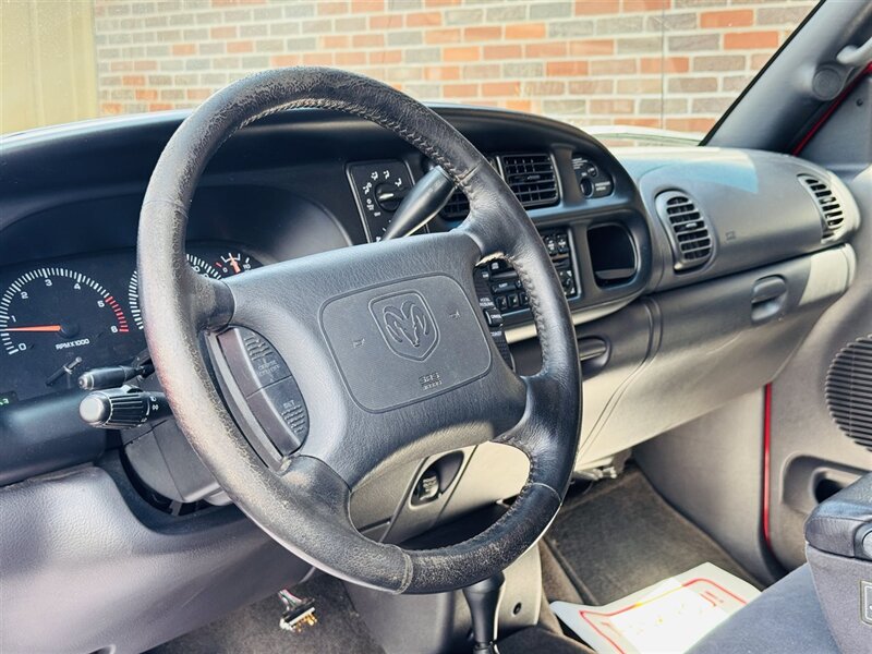 2001 Dodge Ram 1500 SLT - Photo 3 - Kearney, NE 68847