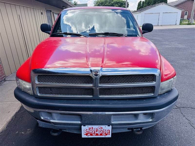 2001 Dodge Ram 1500 SLT - Photo 4 - Kearney, NE 68847