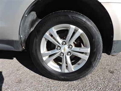 2010 Chevrolet Equinox LT   - Photo 8 - Kearney, NE 68847