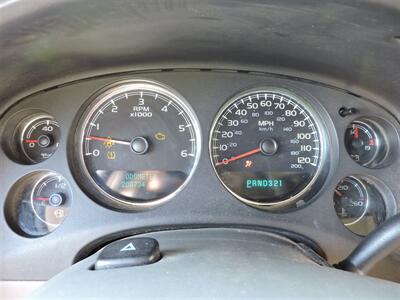 2007 GMC Yukon SLE   - Photo 17 - Grand Island, NE 68801