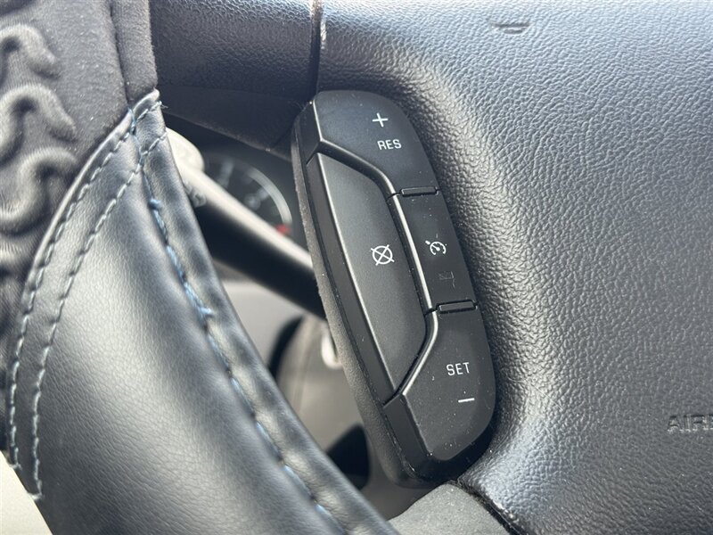2009 Chevrolet Impala LT - Photo 11 - Kearney, NE 68847