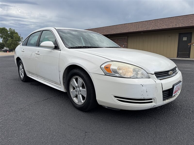 2009 Chevrolet Impala LT - Photo 2 - Kearney, NE 68847