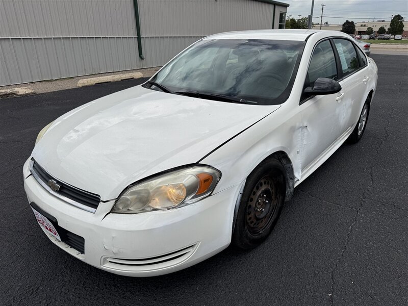 2009 Chevrolet Impala LT - Photo 5 - Kearney, NE 68847