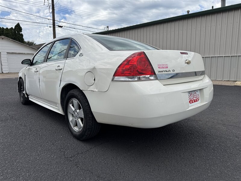 2009 Chevrolet Impala LT - Photo 8 - Kearney, NE 68847