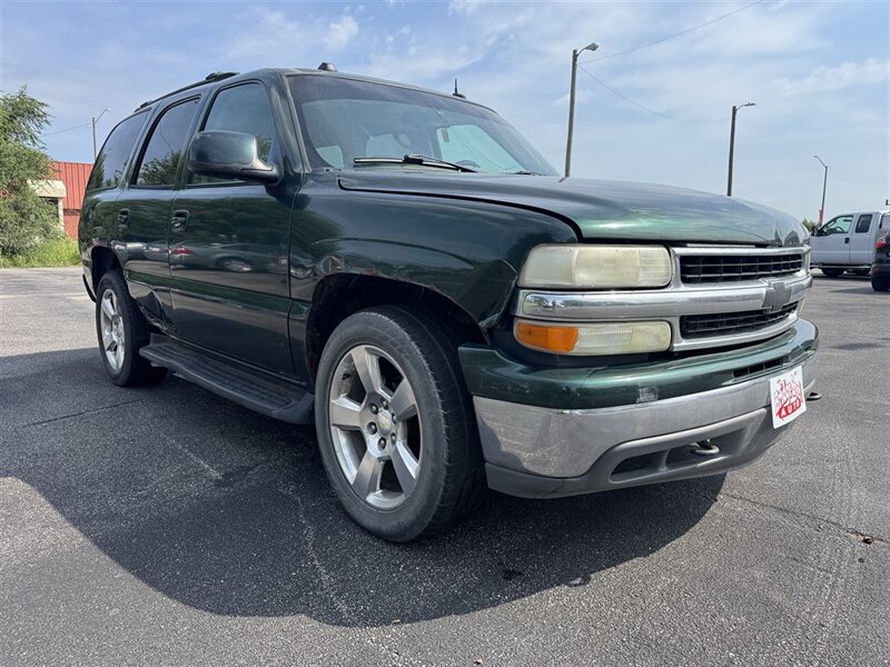 2004 Chevrolet Tahoe LS - Photo 2 - Grand Island, NE 68801