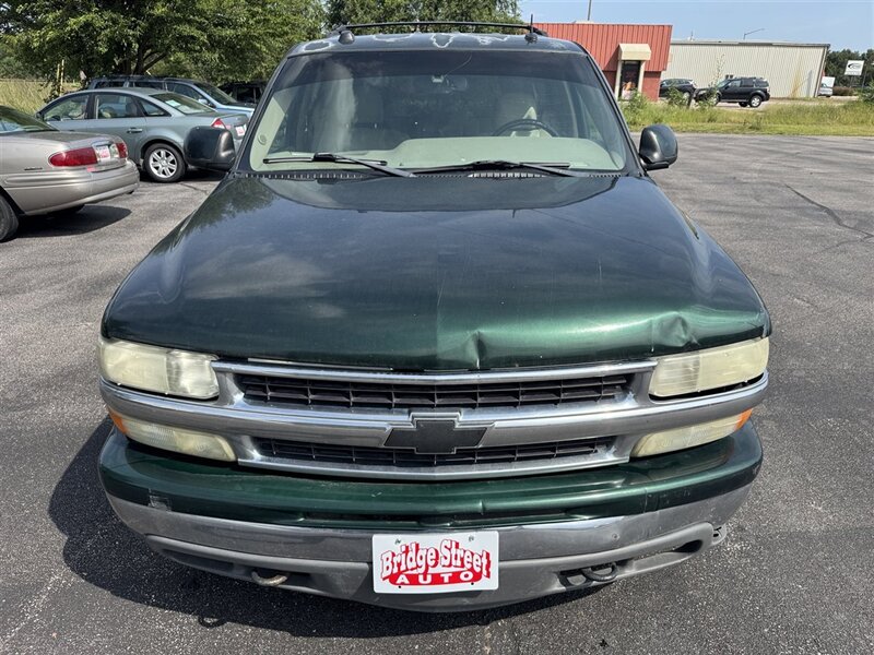 2004 Chevrolet Tahoe LS - Photo 4 - Grand Island, NE 68801