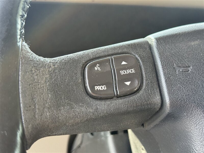 2004 Chevrolet Tahoe LS - Photo 11 - Grand Island, NE 68801