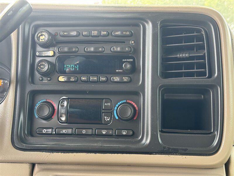 2004 Chevrolet Tahoe LS - Photo 14 - Grand Island, NE 68801