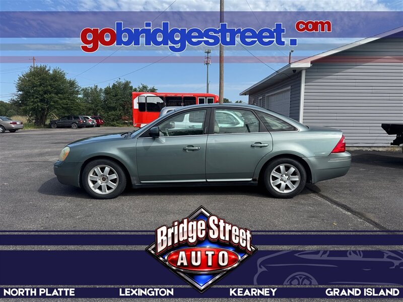 2007 Ford Five Hundred SEL   - Photo 1 - Grand Island, NE 68801