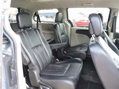 2011 Chrysler Town & Country Touring-L   - Photo 13 - Lexington, NE 68850