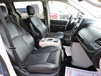 2011 Chrysler Town & Country Touring-L   - Photo 15 - Lexington, NE 68850