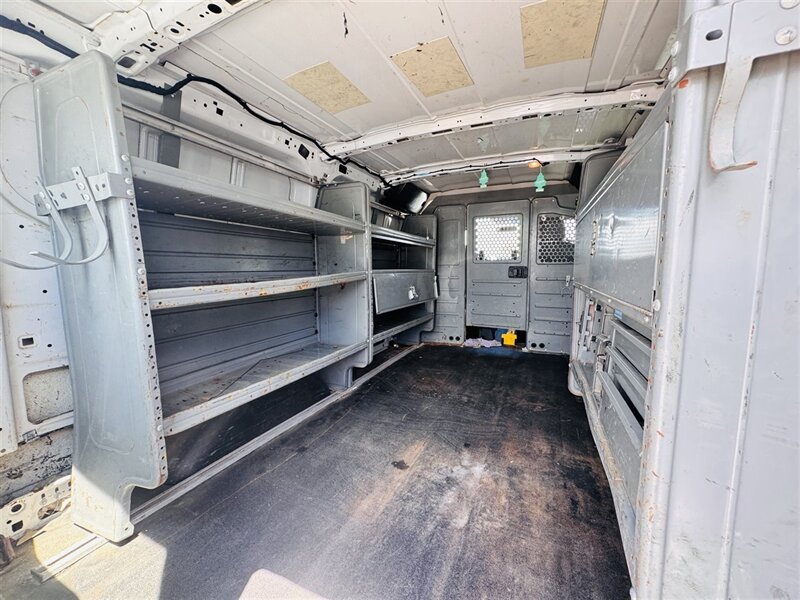 2015 Ford Transit 150 - Photo 12 - Lexington, NE 68850
