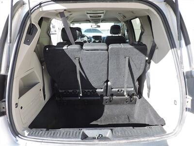 2016 Chrysler Town & Country Touring   - Photo 13 - Kearney, NE 68847
