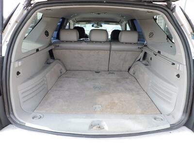 2004 Cadillac SRX   - Photo 12 - Grand Island, NE 68801
