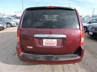 2008 Chrysler Town & Country Touring   - Photo 7 - Kearney, NE 68847