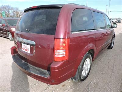 2008 Chrysler Town & Country Touring   - Photo 6 - Kearney, NE 68847