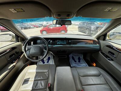1999 Lincoln Town Car Executive - Photo 13 - Lexington, NE 68850