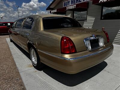 1999 Lincoln Town Car Executive - Photo 11 - Lexington, NE 68850
