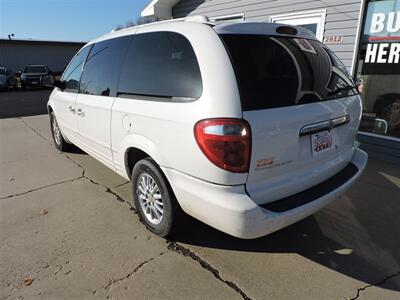 2001 Chrysler Town & Country Limited   - Photo 7 - Grand Island, NE 68801