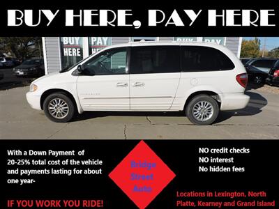 2001 Chrysler Town & Country Limited   - Photo 1 - Grand Island, NE 68801