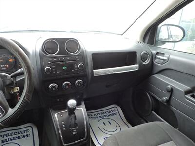 2014 Jeep Compass Latitude - Photo 13 - Grand Island, NE 68801