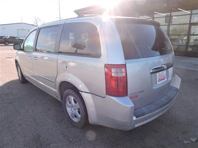 2010 Dodge Grand Caravan SXT   - Photo 7 - North Platte, NE 69101