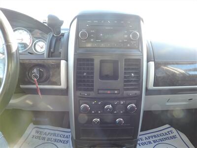 2010 Dodge Grand Caravan SXT   - Photo 18 - North Platte, NE 69101