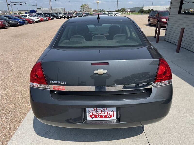 2010 Chevrolet Impala LS - Photo 7 - Lexington, NE 68850