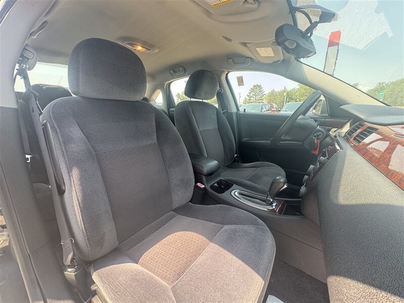 2010 Chevrolet Impala LS - Photo 10 - Lexington, NE 68850