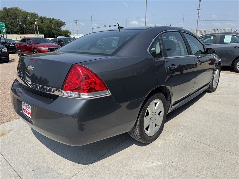 2010 Chevrolet Impala LS - Photo 6 - Lexington, NE 68850