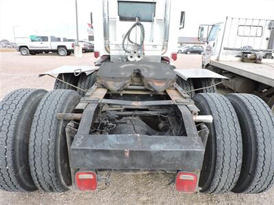 2004 PETERBILT CONVENTIONAL 387 - Photo 5 - Lexington, NE 68850