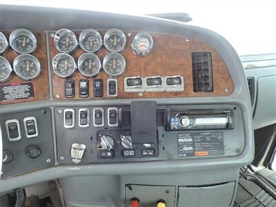 2004 PETERBILT CONVENTIONAL 387 - Photo 8 - Lexington, NE 68850