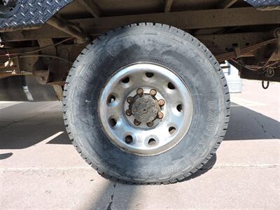 2004 Ford F-250 XL   - Photo 8 - Grand Island, NE 68801