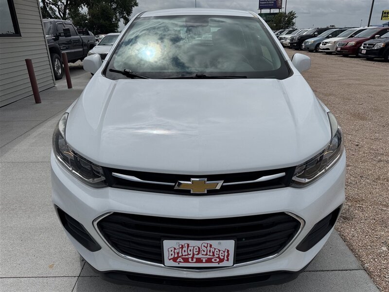 2018 Chevrolet Trax LS - Photo 4 - Lexington, NE 68850