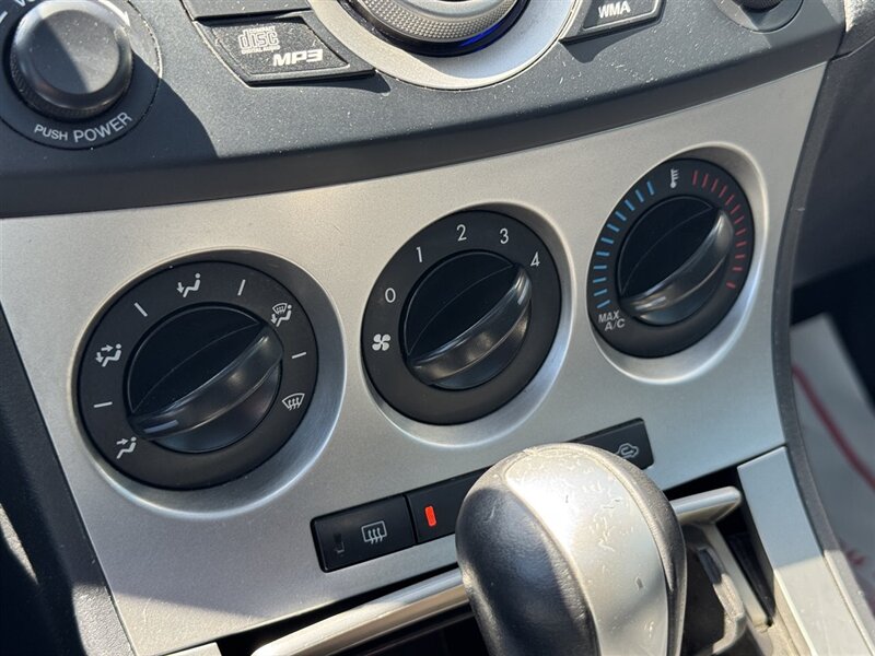 2010 Mazda Mazda3 s Sport - Photo 18 - Kearney, NE 68847