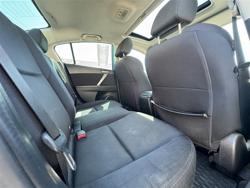 2010 Mazda Mazda3 s Sport - Photo 9 - Kearney, NE 68847
