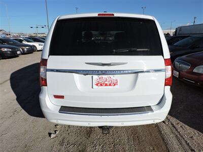 2014 Chrysler Town & Country S   - Photo 6 - Lexington, NE 68850