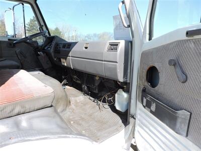 1994 Hino FB Model   - Photo 11 - Lexington, NE 68850