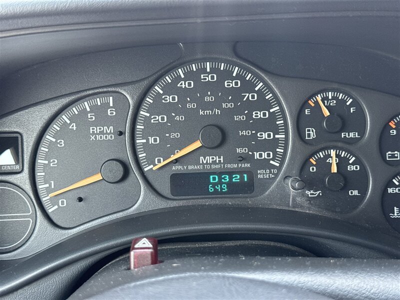 2002 Chevrolet Tahoe LS - Photo 11 - Lexington, NE 68850