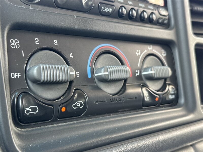 2002 Chevrolet Tahoe LS - Photo 16 - Lexington, NE 68850