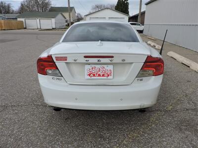 2011 Volvo C70 T5 - Photo 6 - Kearney, NE 68847